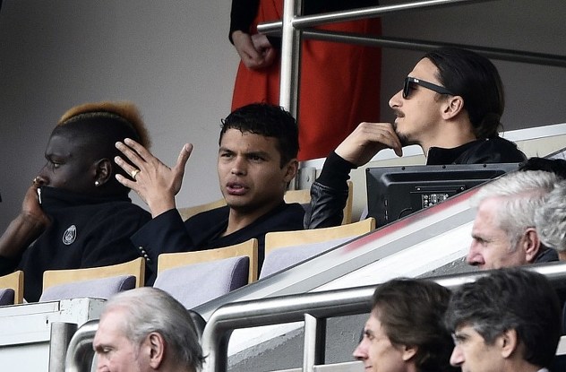 Zlatan Ibrahimović na tribinama Parka prinčeva (Foto: AFP)