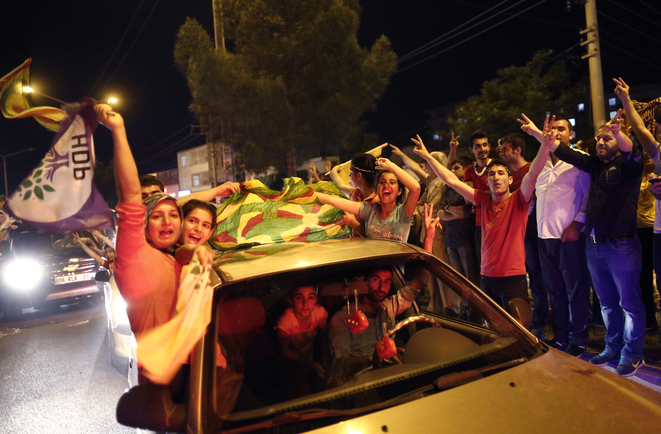 Slavlje pristalica HDP-a (Foto: EPA)
