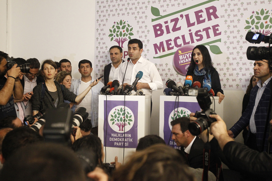 Slavlje pristalica HDP-a (Foto: EPA)
