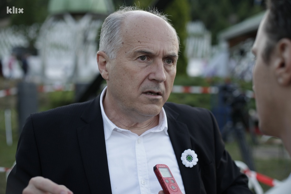 Valentin Inzko u razgovoru sa reporterom portala Klix.ba (Foto: Edin Hadžihasić/Klix.ba)