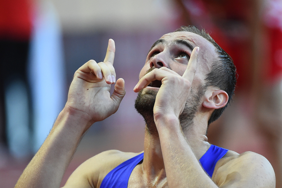 Zahvala Bogu nakon trke (Foto: EPA)