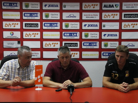 Detalj sa večerašnje konferencije nakon utakmice (Foto: Elmedin Mehić/Klix.ba) (Foto: E. M./Klix.ba)