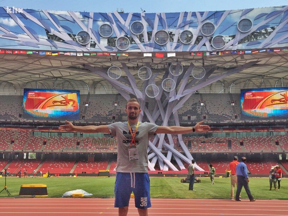 Amel Tuka na stadionu u Pekingu (Foto: Klix.ba)