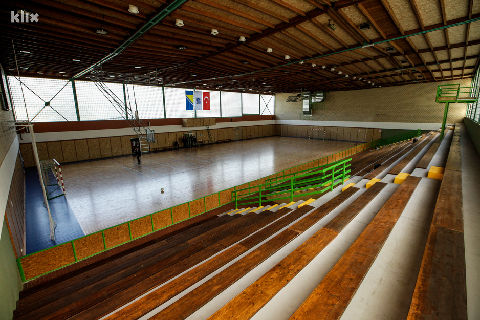 Obnovljena sportska dvorana u Maglaju (Foto: Edin Hadžihasić/Klix.ba)