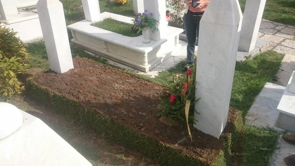 Mezar su posuli biberom pa paprikom