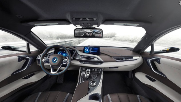 Na mjesto gdje bi trebao biti unutrašnji retrovizor bit će postavljen display koji će prikazivati sliku sa kamera (Foto: BMW)
