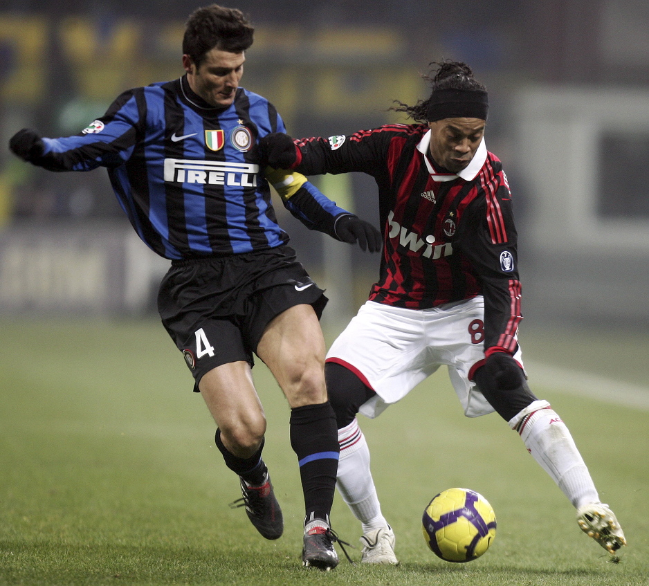 Javier Zanetti i Ronaldinho (Foto: EPA)