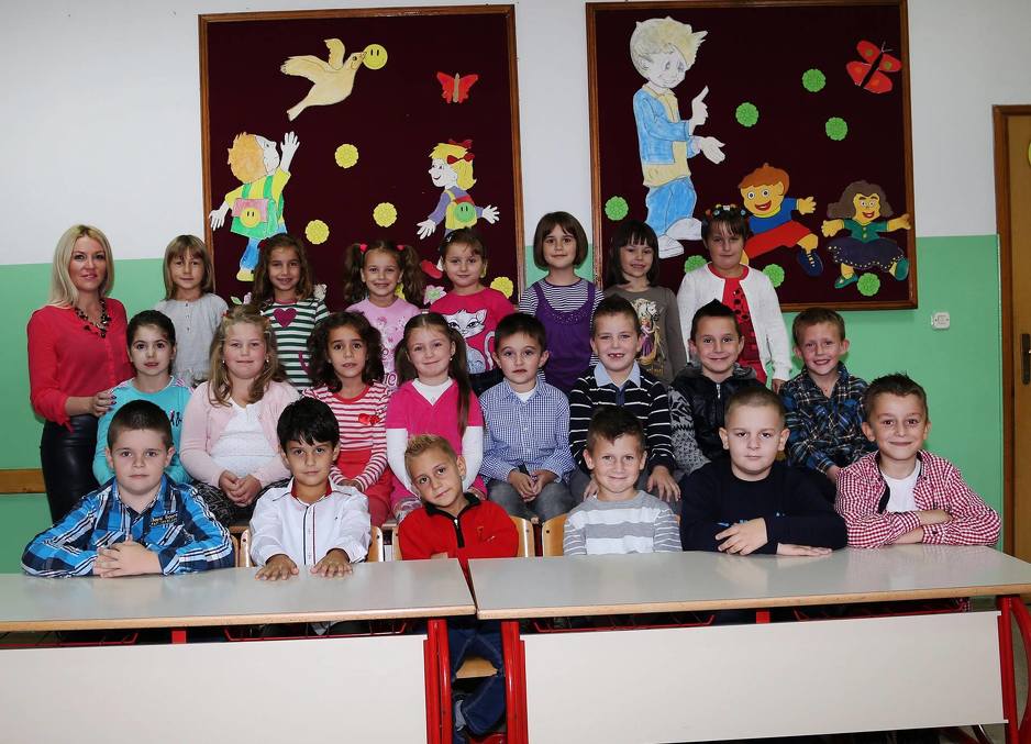 Učiteljica Alena Hećo sa svojim razredom