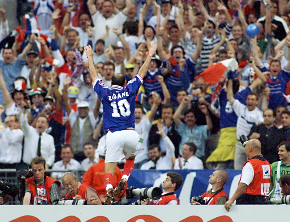 Zidane slavi gol iz finala Mundijala 1998. godine (Foto: AFP)