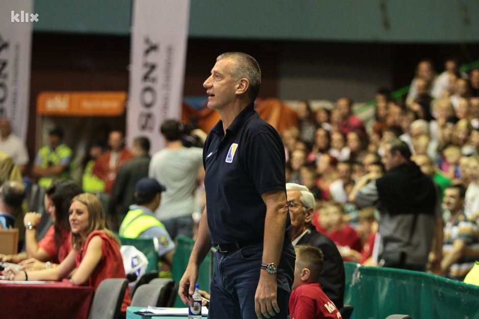 Aco Petrović na revijalnoj utakmici iz augusta 2013. godine između tadašnjeg sastava BiH i slavnih košarkaša BiH koji su igrali Eurobasket 1993. godine (Foto: Klix.ba)