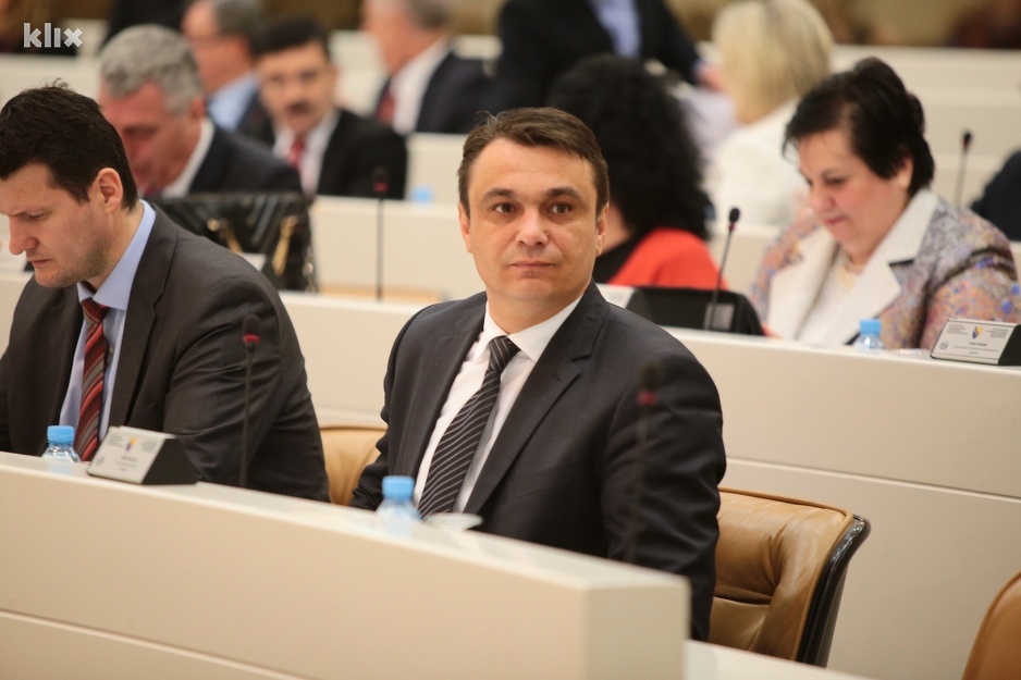 Sadik Ahmetović (Foto: Arhiv/Klix.ba)