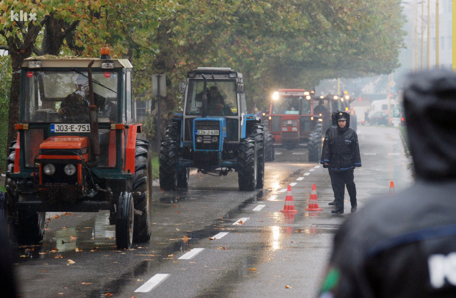 S protesta poljoprivrednika (Foto: Darko Zabuš/Klix.ba)