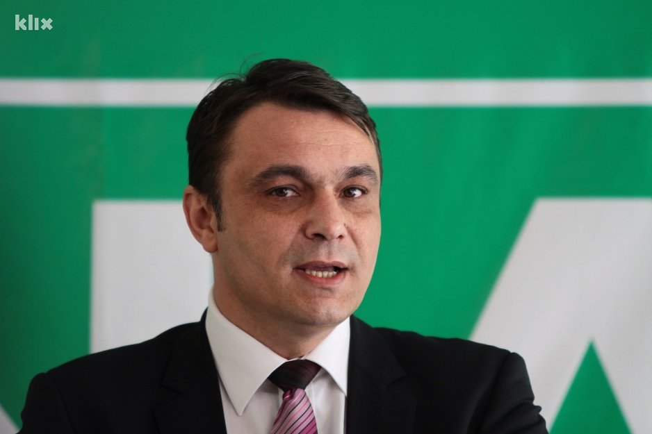 Sadik Ahmetović (Foto: Arhiv/Klix.ba)