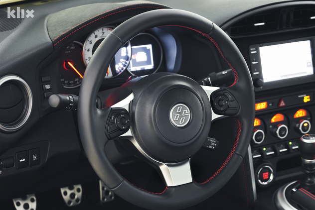 Unutrašnjost Toyote GT86 (Foto: Mario Šimić/Klix.ba)