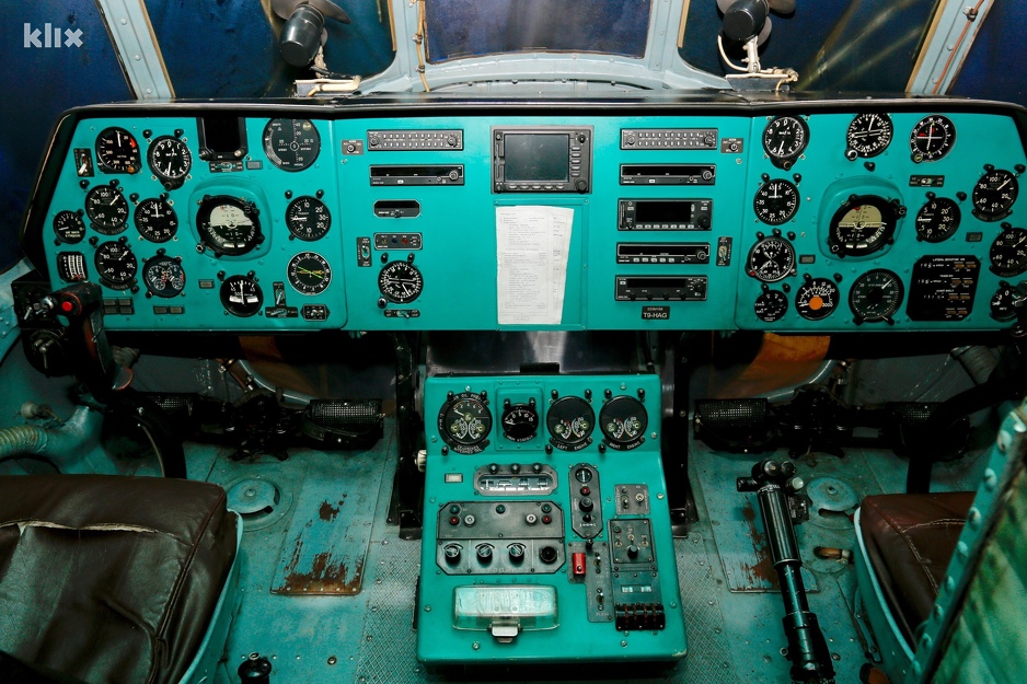Kokpit helikoptera Mi-8T (Foto: Davorin Sekulić/Klix.ba)