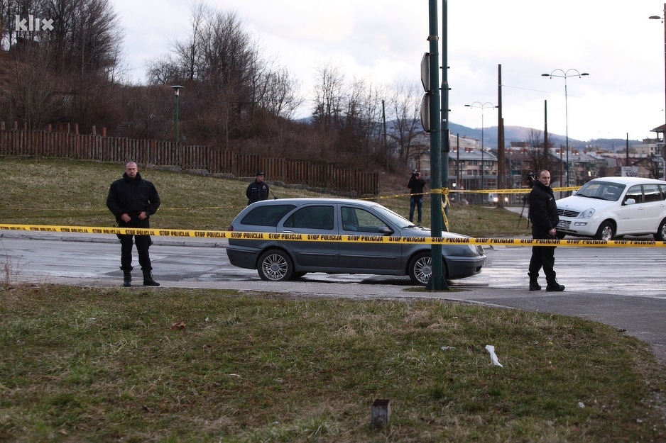 Automobil u kojem je Adnan Salčin ubijen (Foto: Klix.ba)