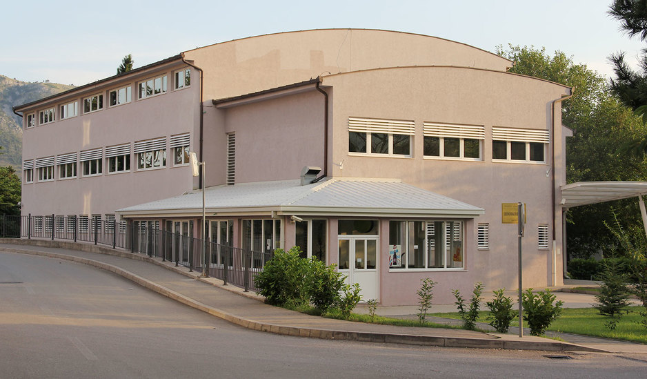 Univerzitet