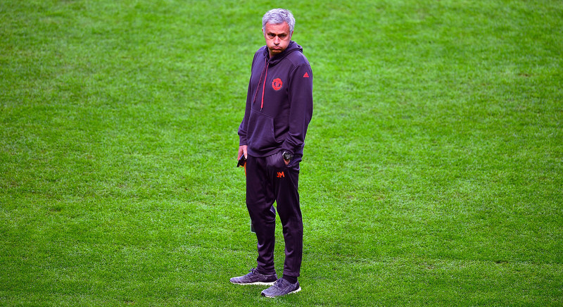 Jose Mourinho u pohodu na četvrti evropski trofej (Foto: EPA)