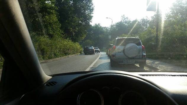 Gužve na ulici (Foto: Čitatelj/Klix.ba)