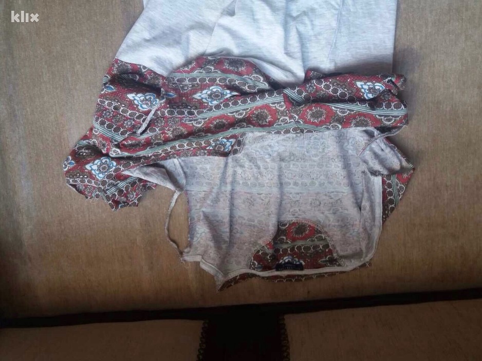 Pocijepana majica mladića (Foto: S. M.)