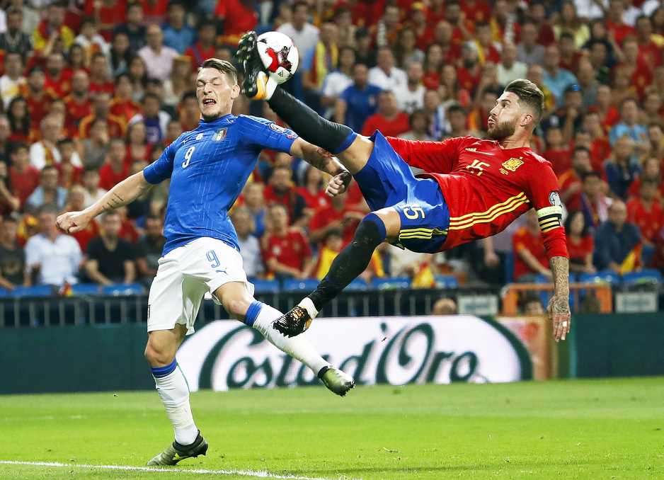 Španija - Italija (Foto: EPA)