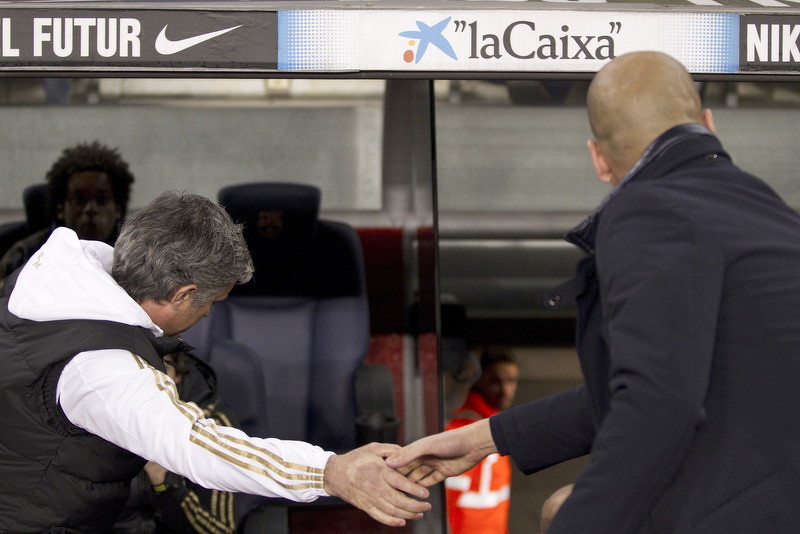 Vrijeme kada su Mourinho i Guardiola dijelili klupe Reala i Barcelone. (Foto: EPA-EFE)