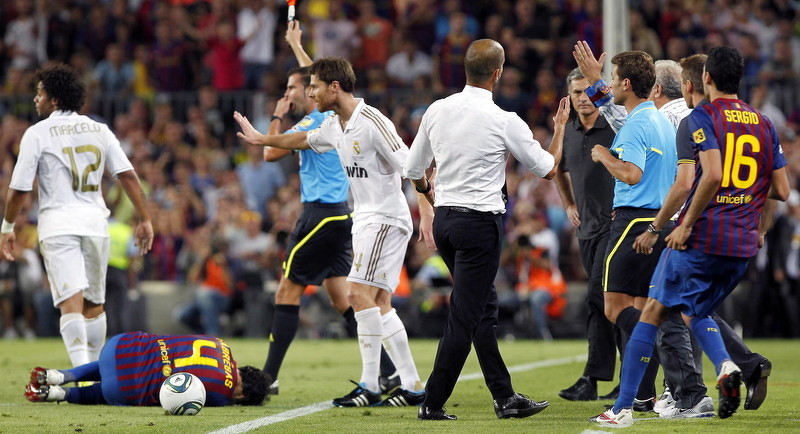 El Clasico u najžešćim vremenima; tada je u Madridu stanovao Mourinho, u Barceloni Guardiola. (Foto: EPA-EFE)