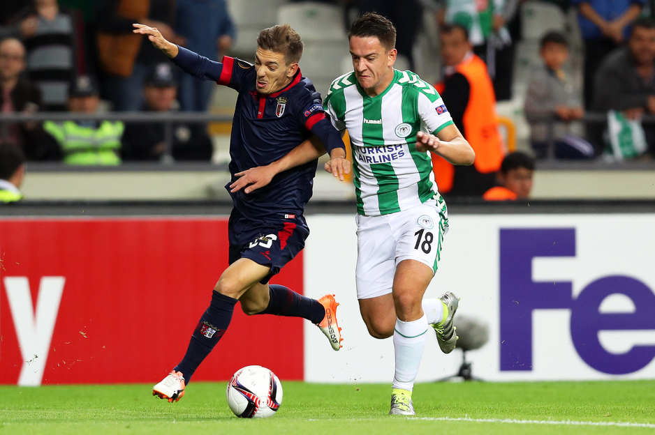 Amir Hadžiahmetović (desno) u februaru 2016. godine prešao je u Koynaspor. (Foto: EPA-EFE)