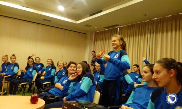 Image result for ženski nogometni savez bih uci znakovni jezik