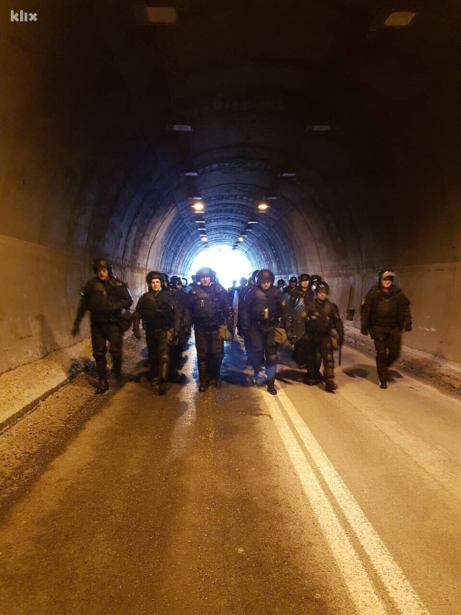 Specijalci FUP- a u tunelu Ivan (Foto: Čitatelj)