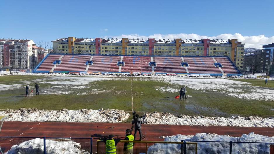 Stanje Gradskog stadiona sat vremena pred početak susreta (Foto: HŠK Zrinjski)