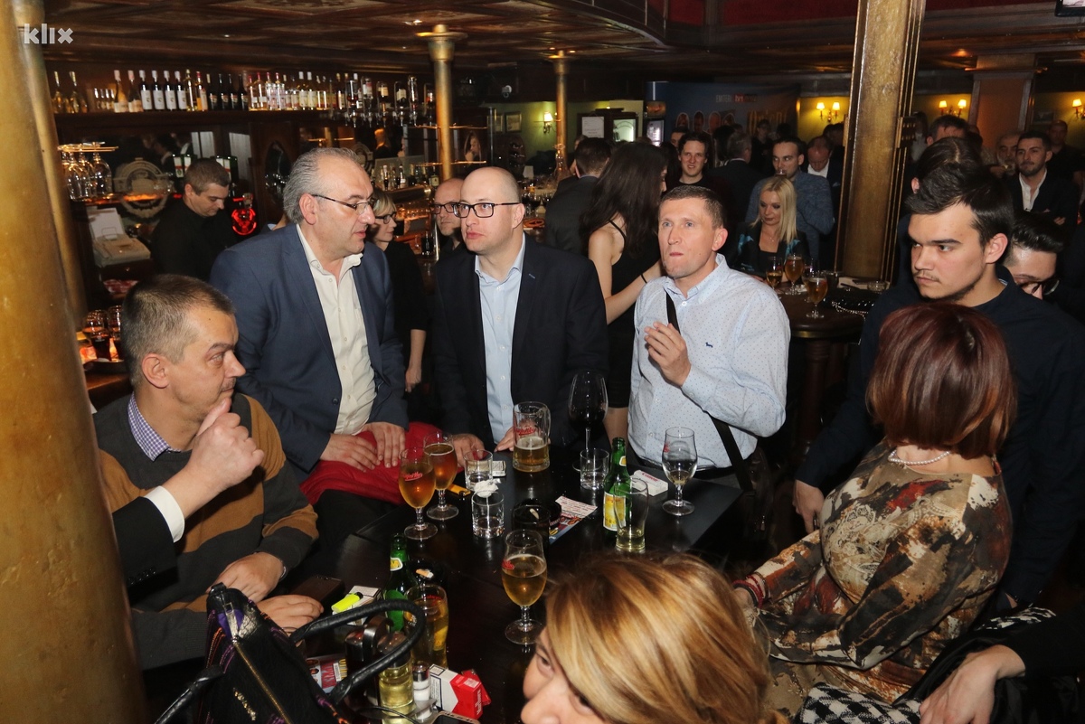 striktno druženje s partnerimanove besplatne aplikacije za upoznavanje 2016