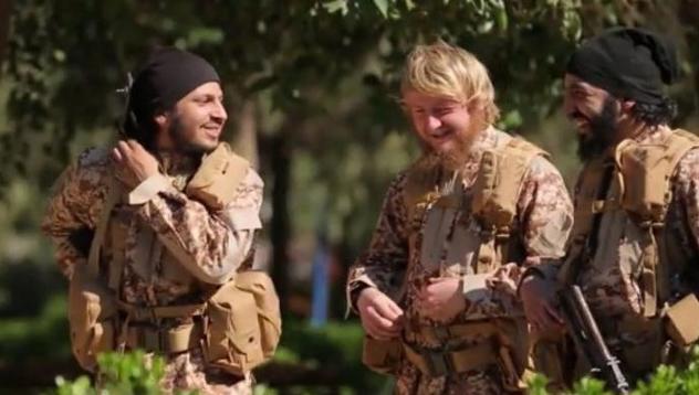 Screenshot propagandnog videa (Keserović u sredini)