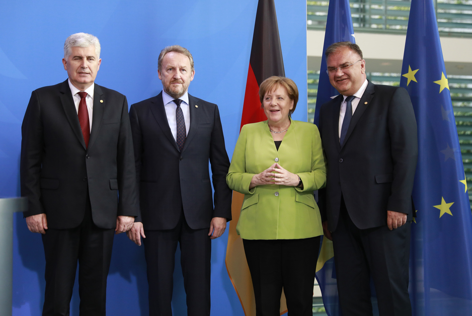 Merkel s članovima Predsjedništva BiH (Foto: AFP)