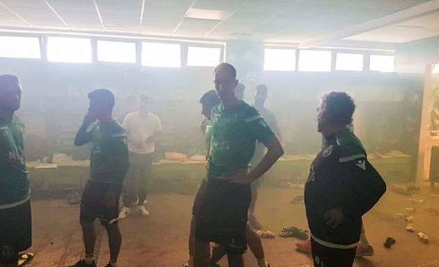 Igrači Sportinga u svlačionici nakon napada navijača