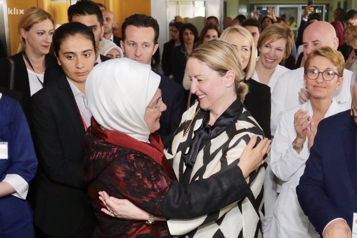 Emine Erdogan i Sebija Izetbegović otvorile Kliniku za hematologiju na KCUS-u