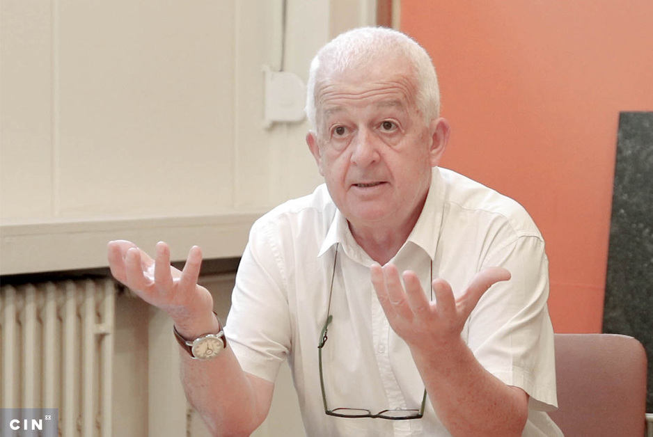 Fuad Babić, građevinski inžinjer iz Zavoda za izgradnju KS, kaže da prečistač voda ne radi jer je na deponiju odlagan različit otpad. (Foto: CIN)