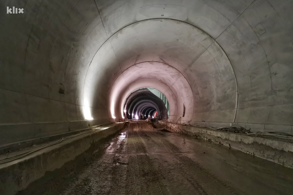 Desna projektna cijev tunela Pečuj (Foto: E. M./Klix.ba)