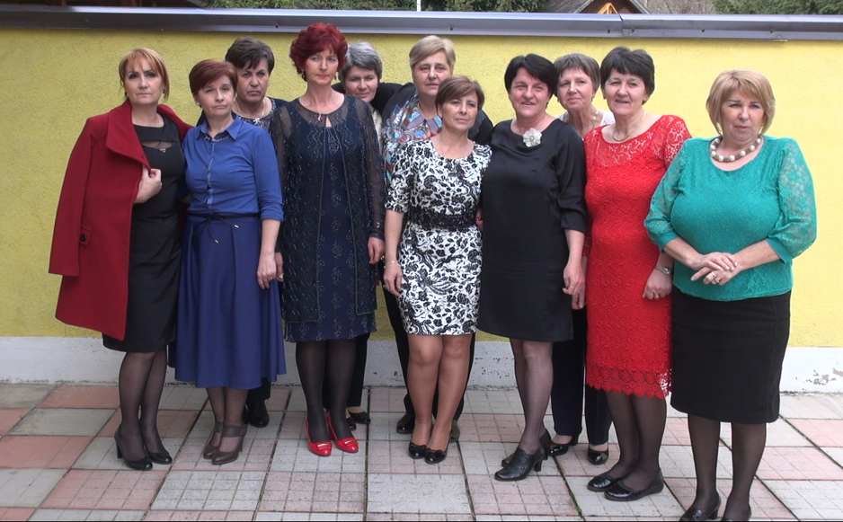 Prva generacija djevojaka koje su 1984. upisale Srednju rudarsku školu u Brezi