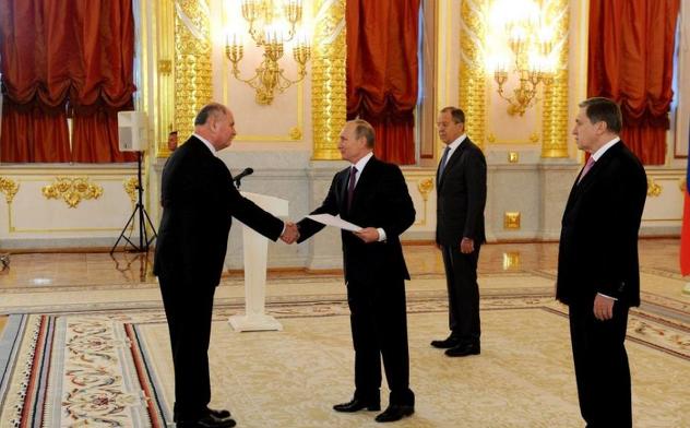 Mustafa Mujezinović i Vladimir Putin