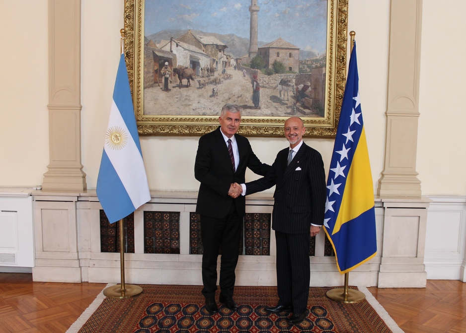 Dragan Čović prima akreditivno pismo