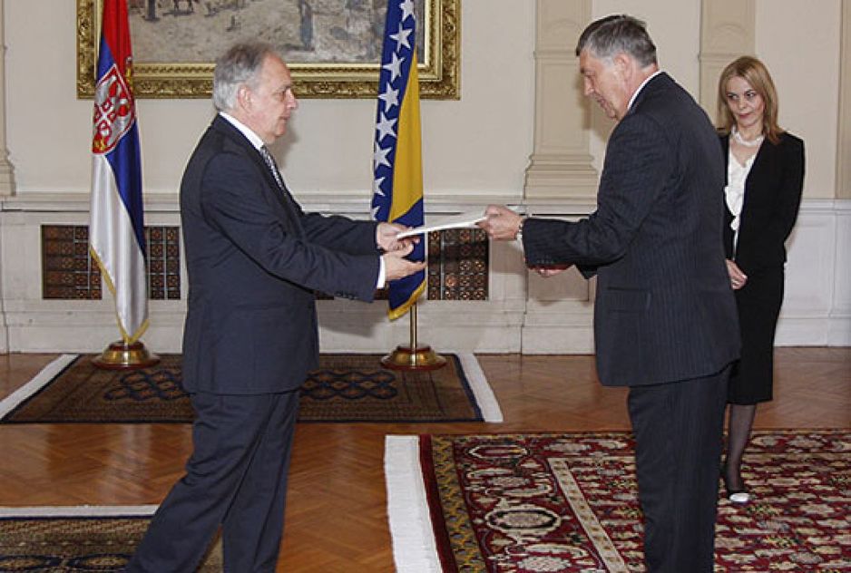 Nebojša Radmanović prima akreditivno pismo (Foto: Klix.ba)