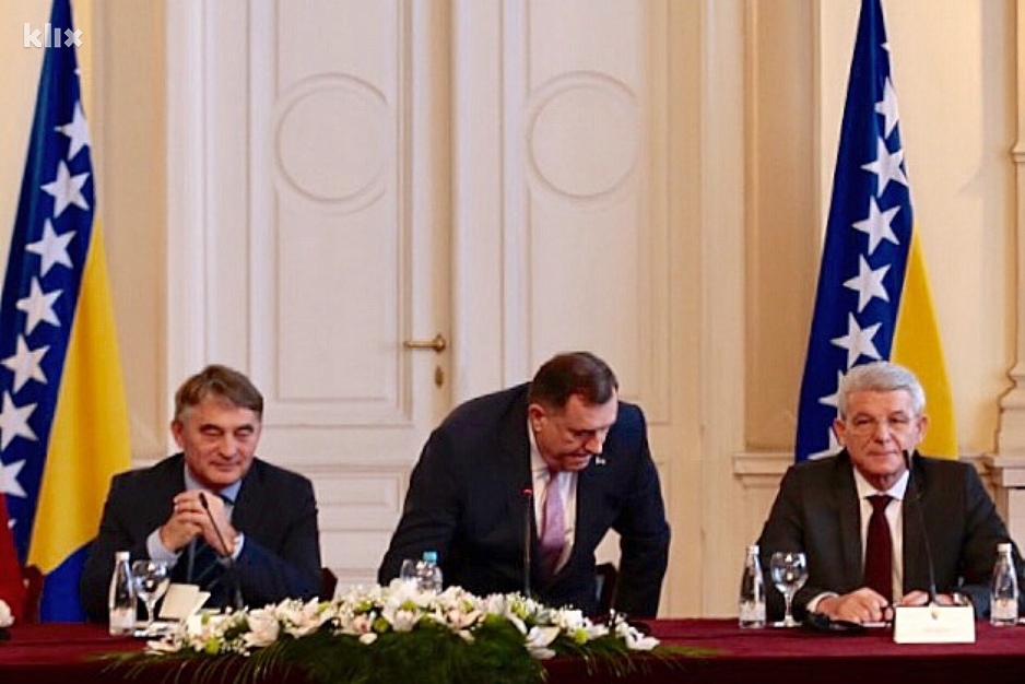 Dodik zbog nepostavljene zastave RS-a napustio sastanak s delegacijom PIC-a u Predsjedništvu BiH 181205025.2_xl