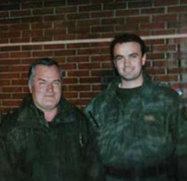 Ratko Mladić i Milan Jolović u Zvorniku 1995. (Foto: Klix.ba)