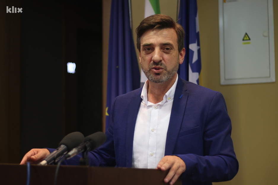 Rifet Hozanović