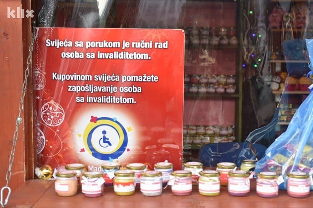 Svijeće sa porukom (Foto: M. O./Klix.ba)