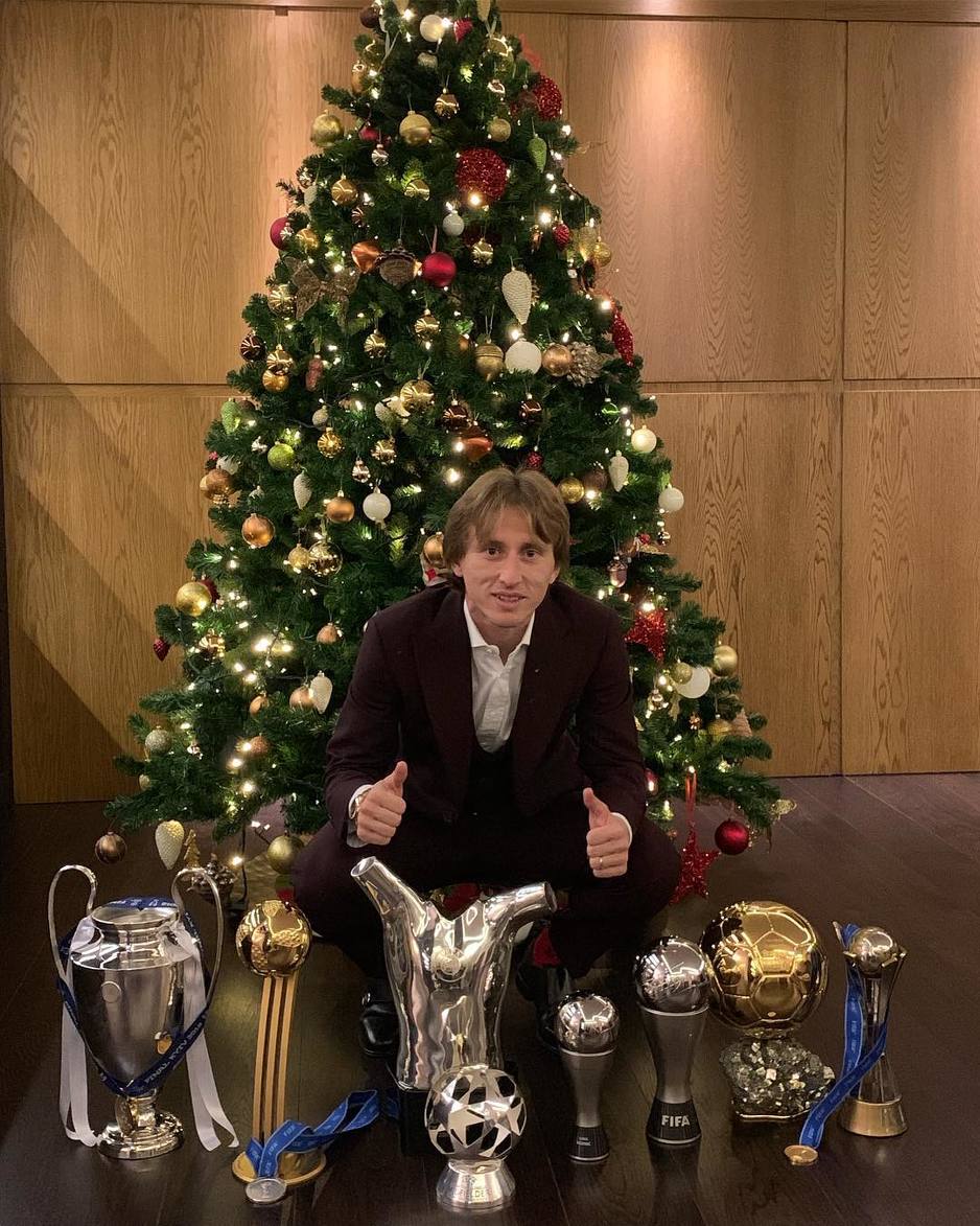 Luka Modrić s nagradama (Foto: Instagram)