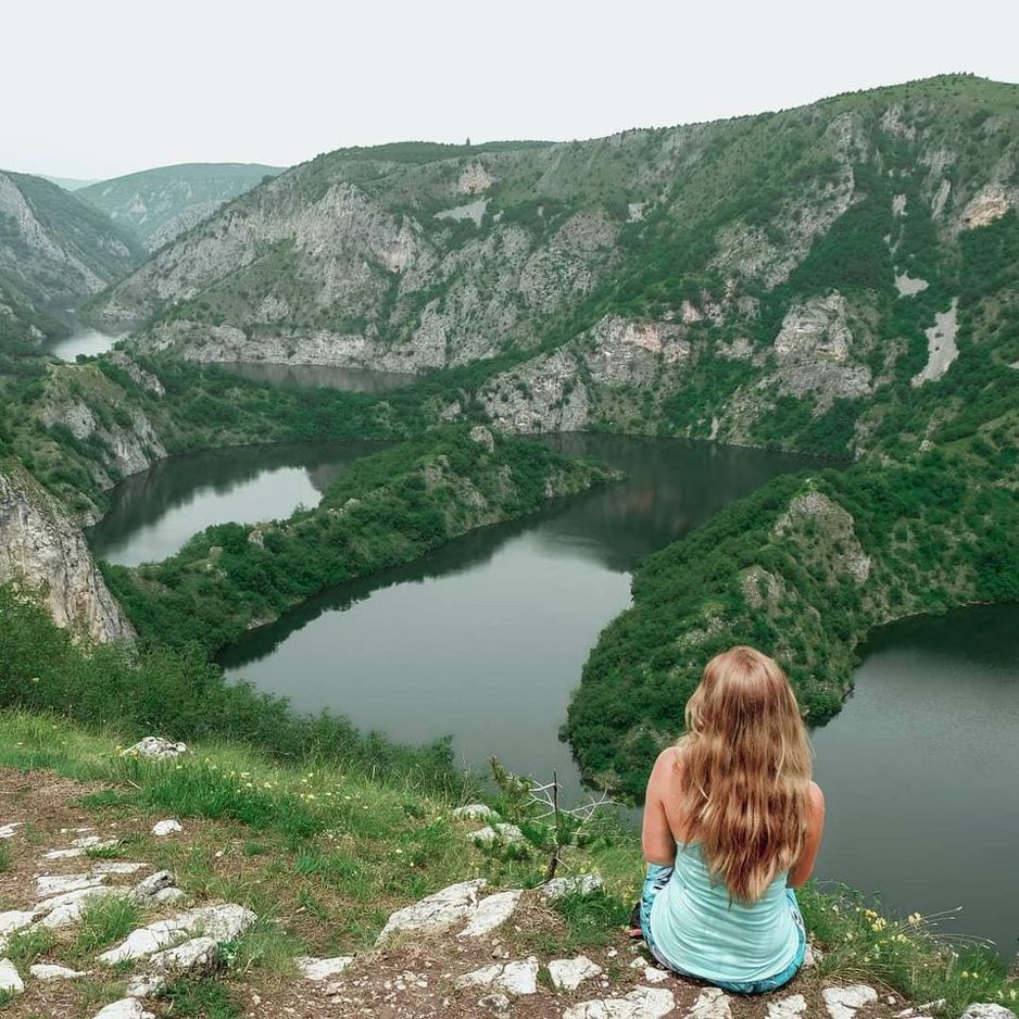 Asdghik Melkonian u Užicama, Srbija