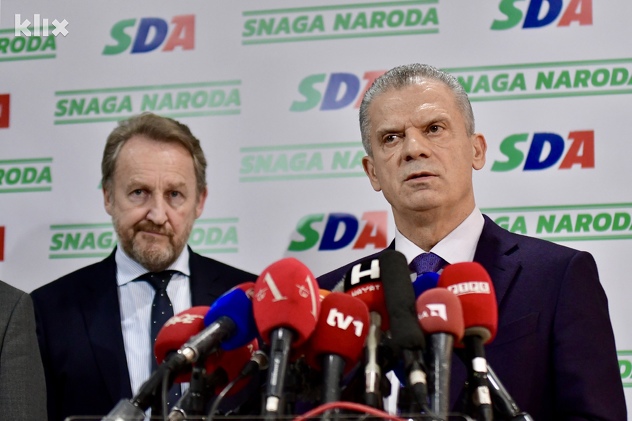 Bakir Izetbegović (SDA) i Fahrudin Radončić (SBB) nakon pregovora za koaliciju (Foto: Klix.ba)