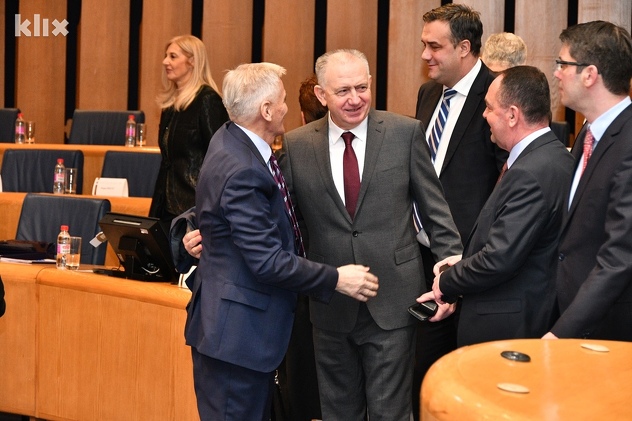 Srdačan pozdrav Bošnjaka, Hrvata i Srba (Foto: I. Š./Klix.ba)